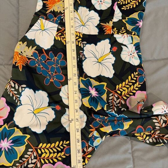 Rachel Roy Zandra Jumpsuit Sleeveless Smocked Zipper Back Black Floral Size 2 - Picture 13 of 16